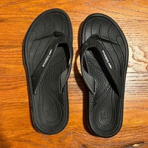 NEW BALANCE Women’s Flip Flops Size 7